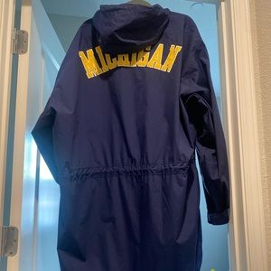 Vintage 90’s Michigan wolverines trench coat